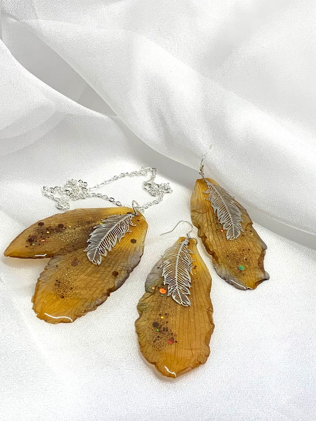 Set bijuterii handmade unicat din rasina si flori naturale 00570