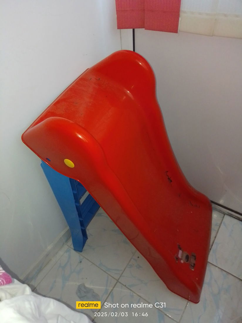 Vind fane copii și jucării copii  aproape noi