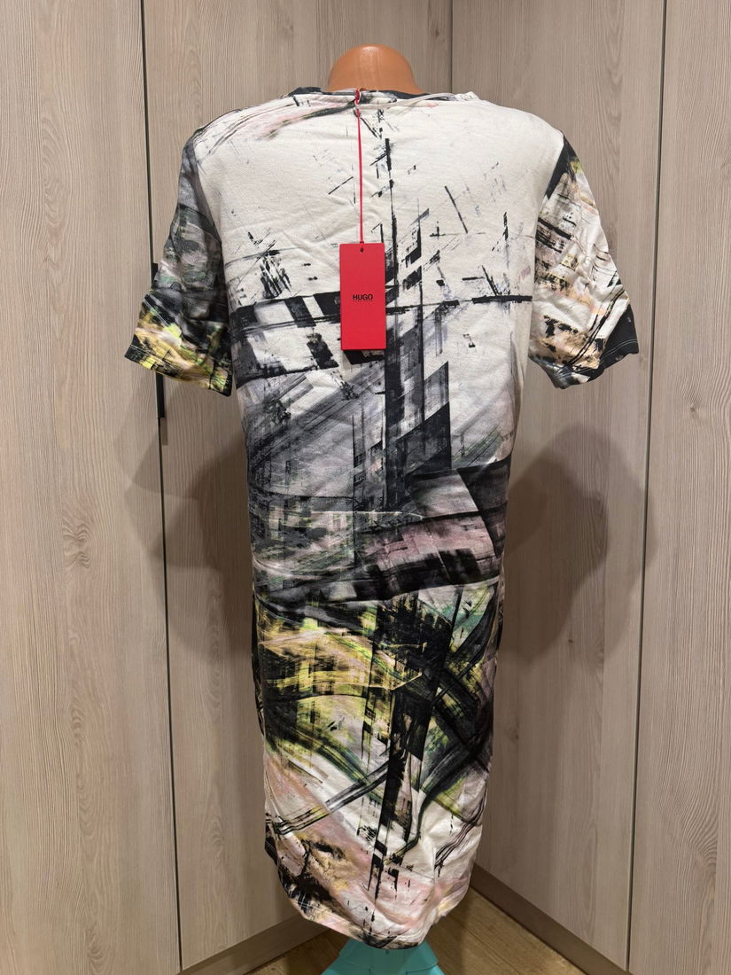 ROCHIE DEOSEBITA HUGO BOSS ORIGINALA MARIME M/L URBAN LOOK