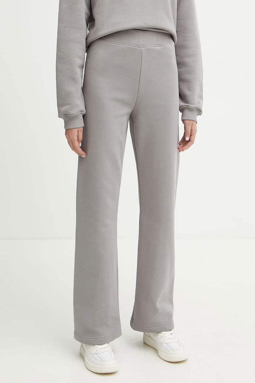 La Mania pantaloni de trening femei, culoarea bej, neted, LARRY