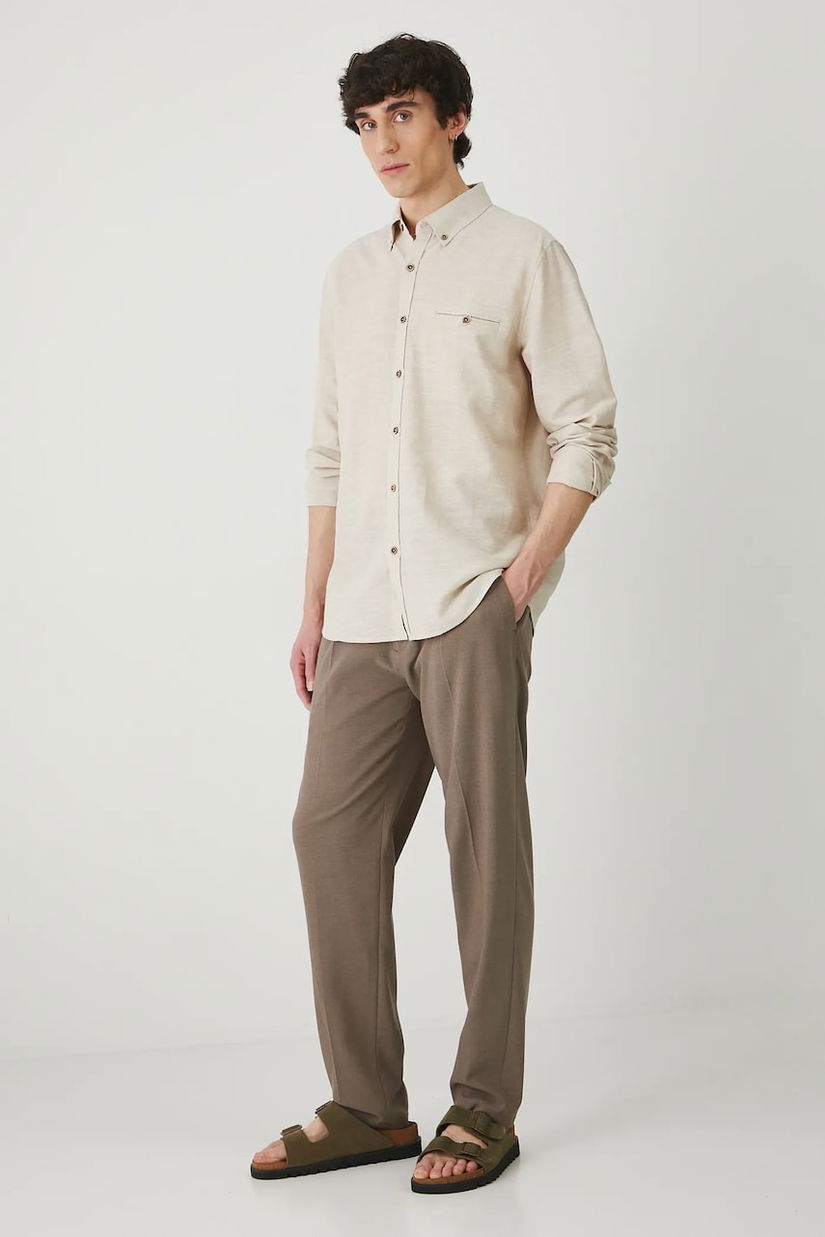 Medicine camasa de in barbati, culoarea bej, cu guler button-down, regular