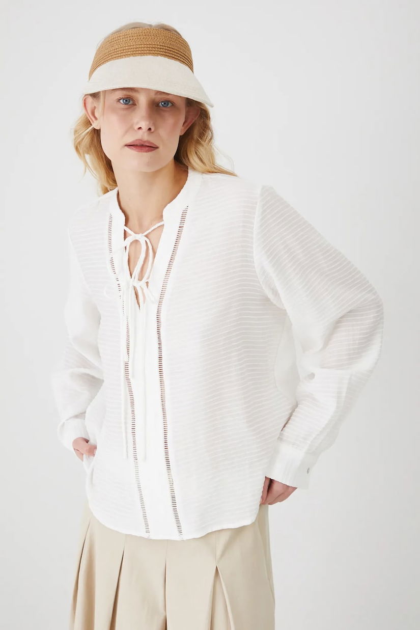Medicine bluza femei, culoarea alb, neted