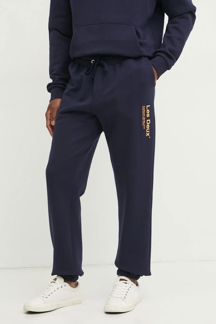 Les Deux pantaloni de trening din bumbac culoarea bleumarin, cu imprimeu, LDM530060