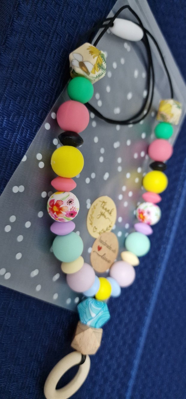 Colier pentru alăptare dentiție și babywearing
