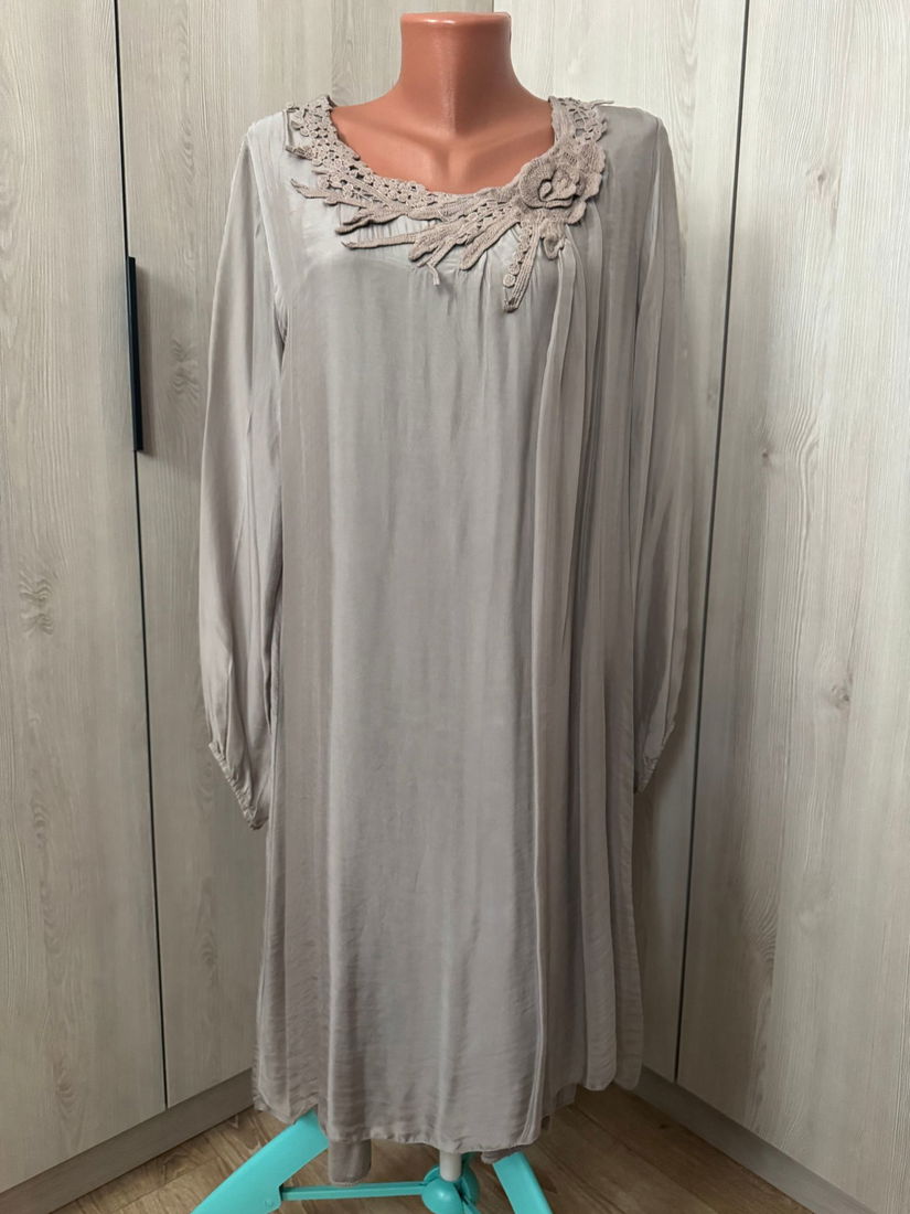 ROCHIE BRODERIE MANUALA ,MATASE NATURALA CAPTUSITA MARIME UNIVERSALA ITALIA