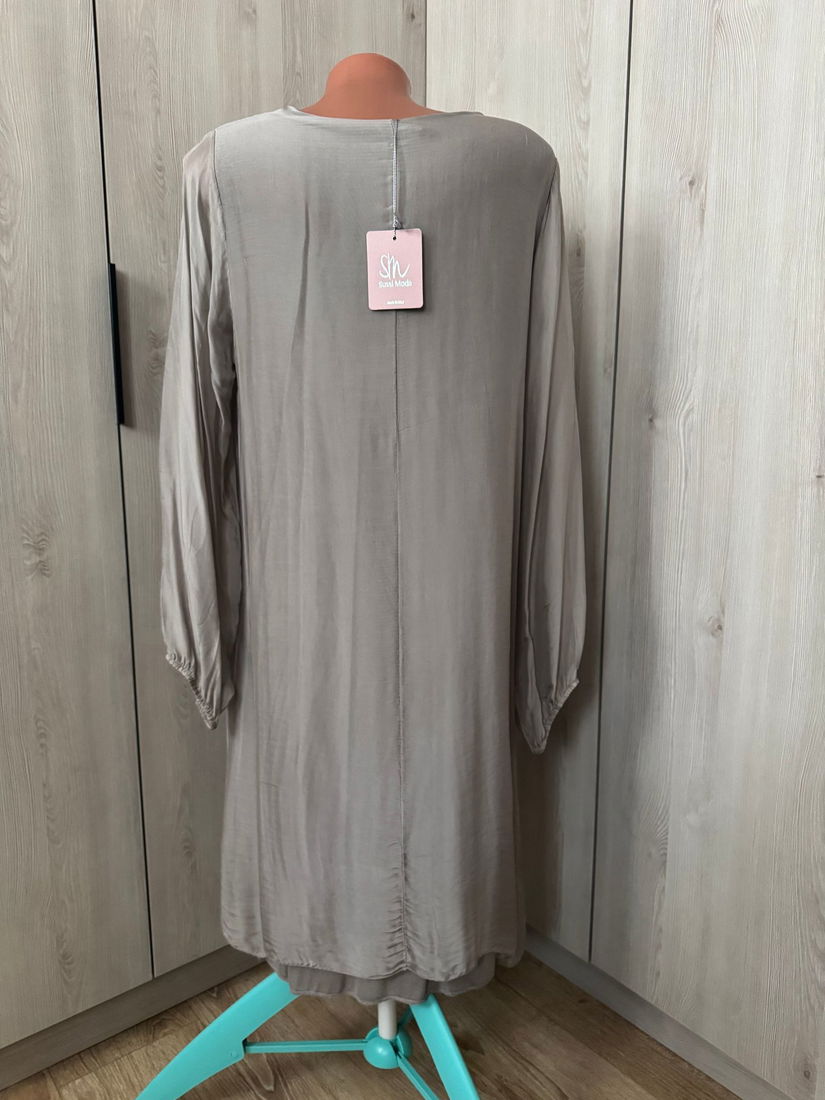 ROCHIE BRODERIE MANUALA ,MATASE NATURALA CAPTUSITA MARIME UNIVERSALA ITALIA