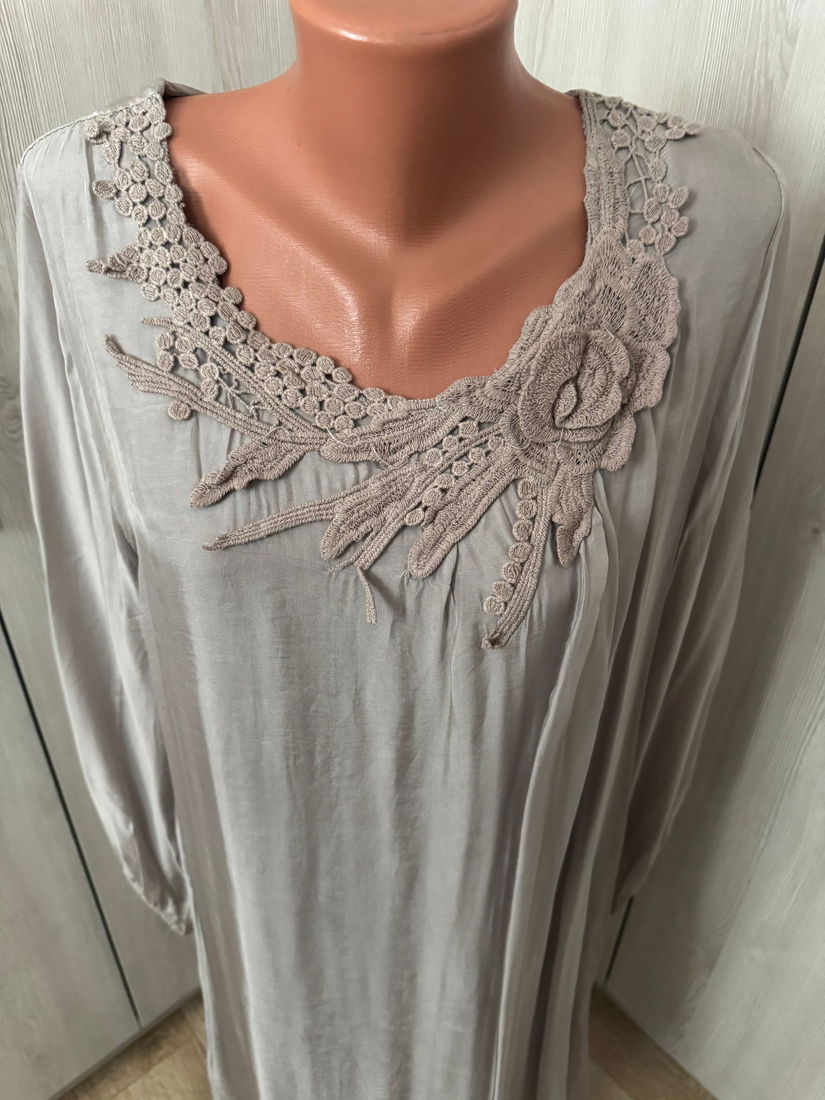 ROCHIE BRODERIE MANUALA ,MATASE NATURALA CAPTUSITA MARIME UNIVERSALA ITALIA