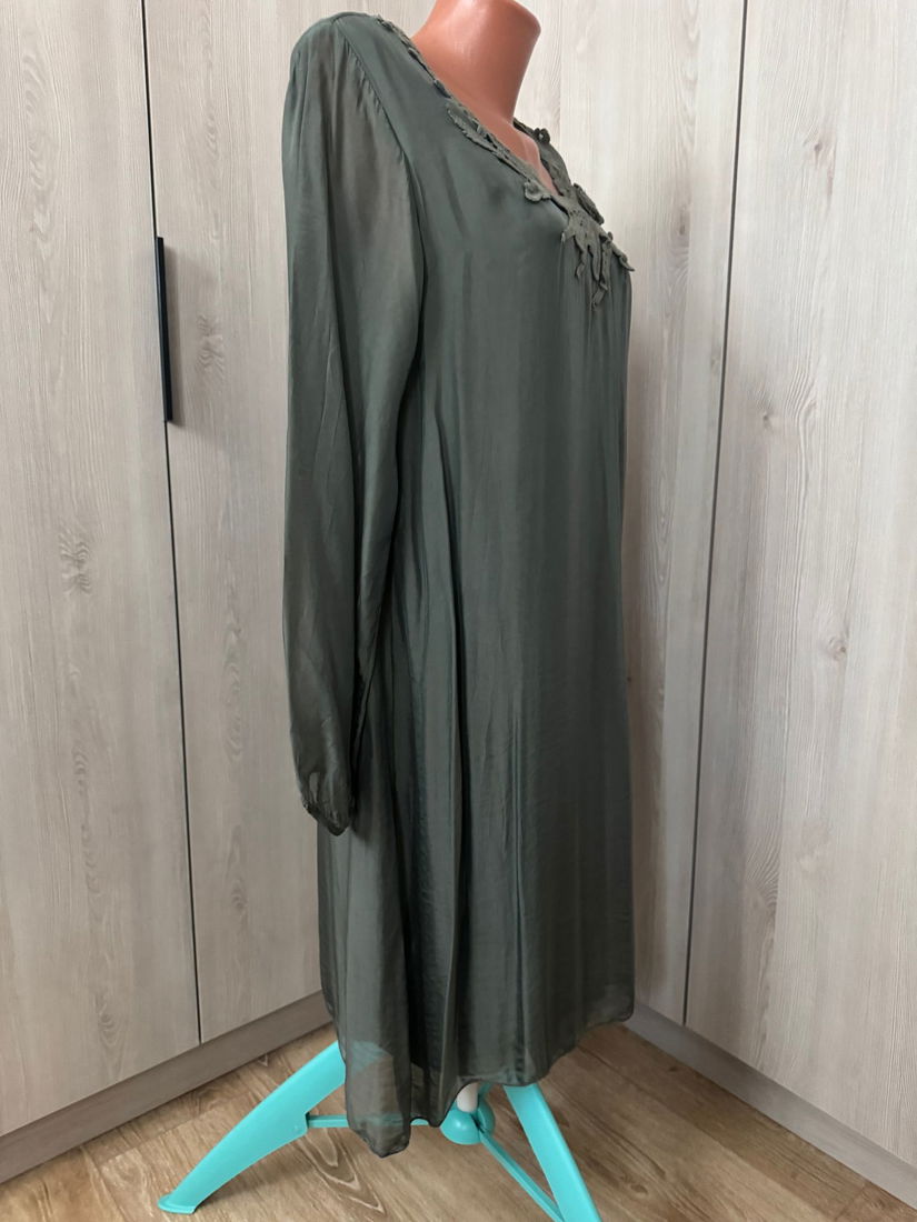 ROCHIE BRODERIE MANUALA ,MATASE NATURALA CAPTUSITA MARIME UNIVERSALA ITALIA
