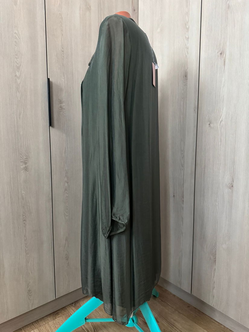 ROCHIE BRODERIE MANUALA ,MATASE NATURALA CAPTUSITA MARIME UNIVERSALA ITALIA