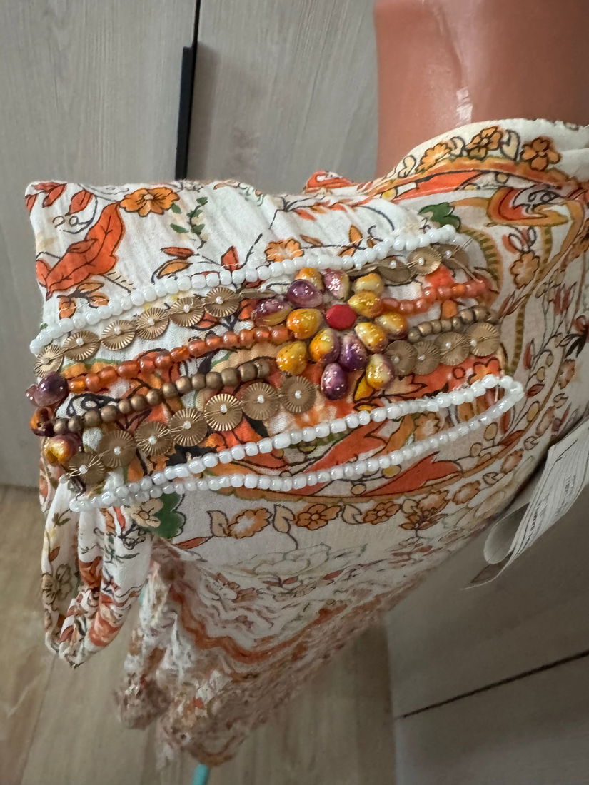 ROCHIE TUNICA CHINTOO COLLECTION ,BRODERIE BOGATA ,UNICAT UMERI 42 CM