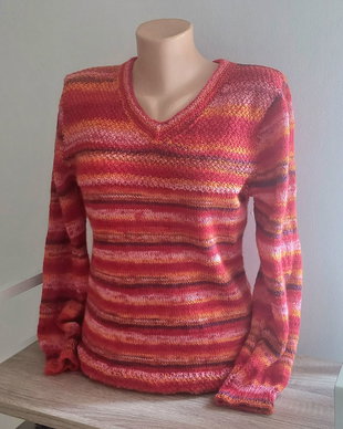 Bluza tricotata manual din fir subțire amestec lână rosu