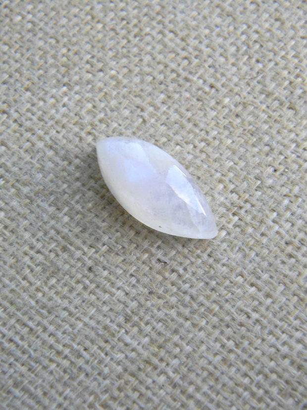 Caboson piatra lunii (F39-1)