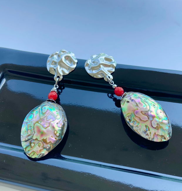 Cercei cu scoici Abalone/Paua si coral