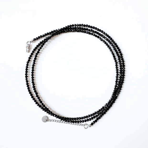 Colier / choker triplu multisir la baza gatului din turmalina neagra