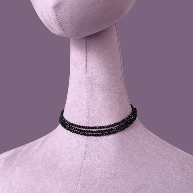 Colier / choker triplu multisir la baza gatului din turmalina neagra