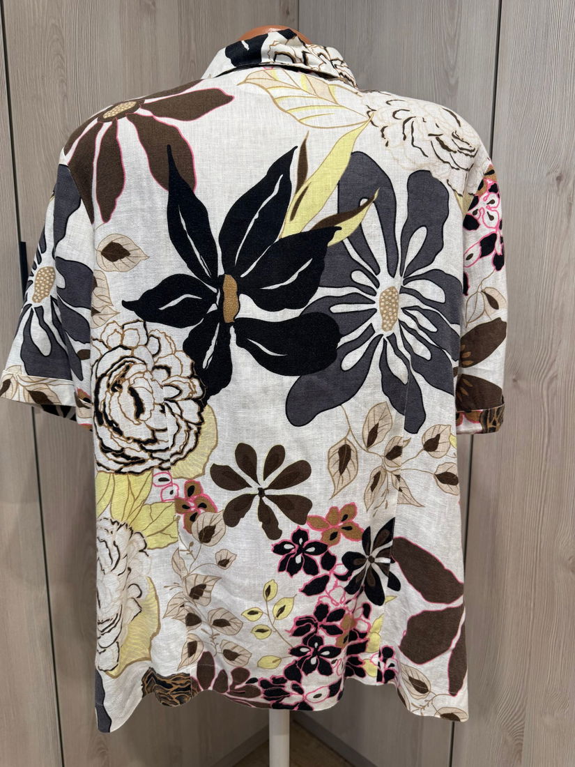 BLUZA IN MODEL FLORAL MARIME 42