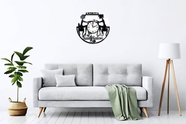SALON MANICHIURA-ceas de perete(personalizabil)