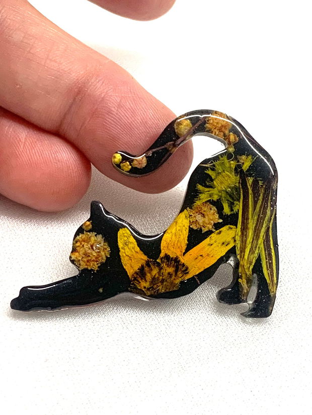 Broșă handmade unicat - din rasina 00592