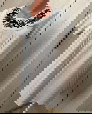 BLUZA/TRICOU  MARKS & SPENCER BRODAT MARIME 14