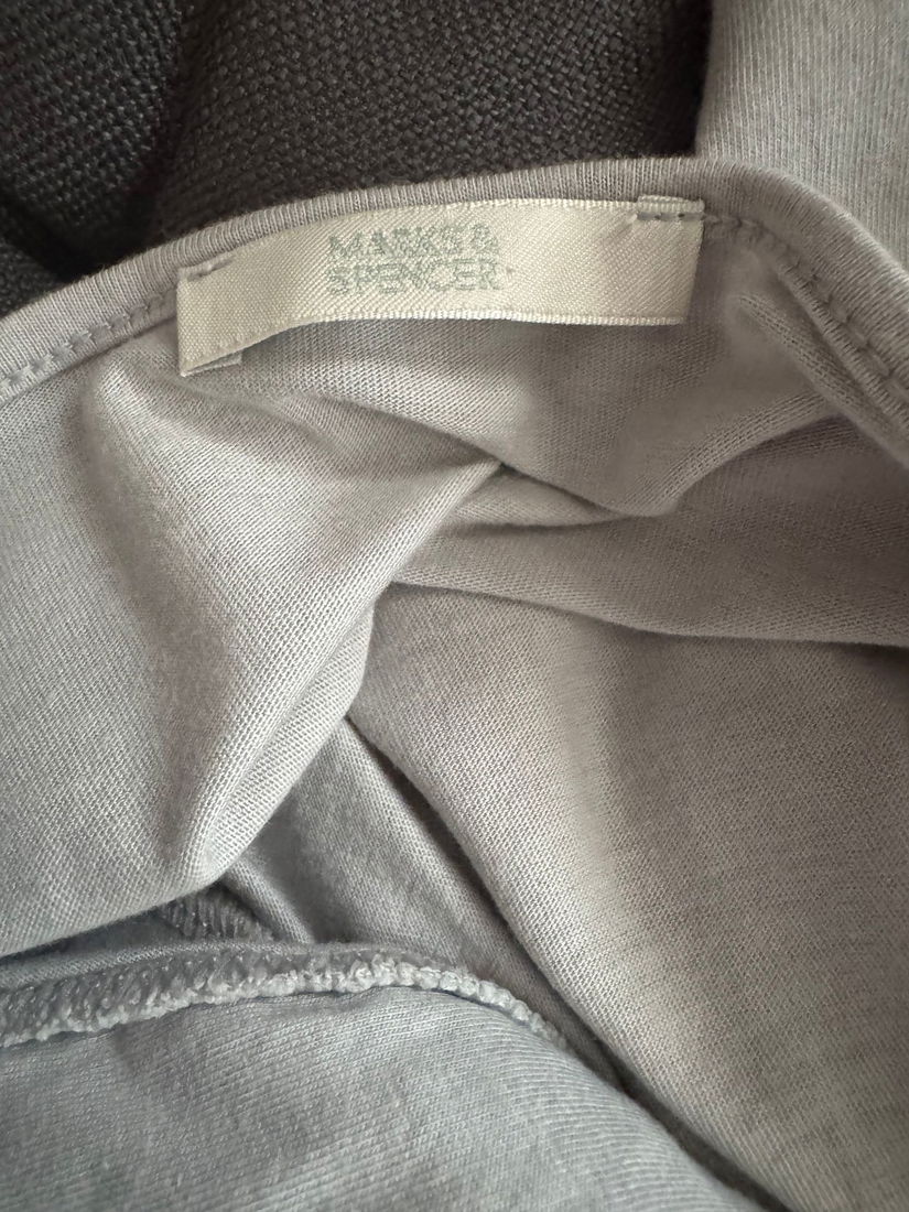 BLUZA/TRICOU  MARKS & SPENCER BRODAT MARIME 14