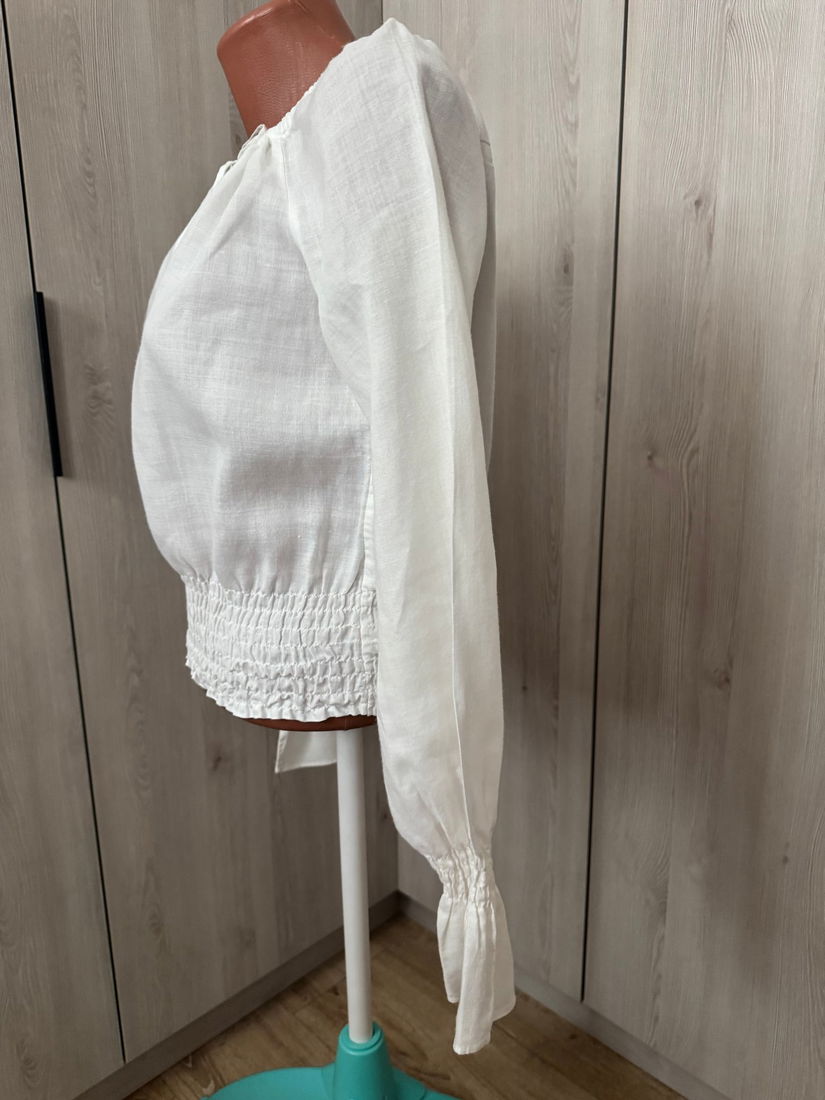 SUPERBA BLUZA BENETTON TIP IE , IN ,MARIME S