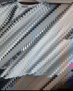 Bluză damă tip ie cu model brodat