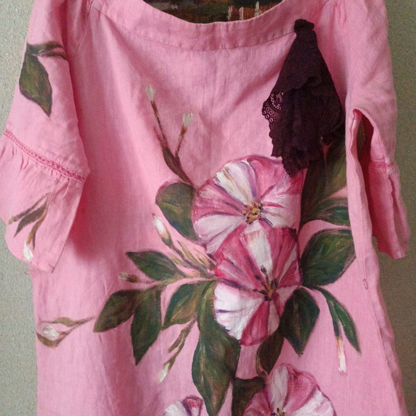 Rochie din in , pictată .
