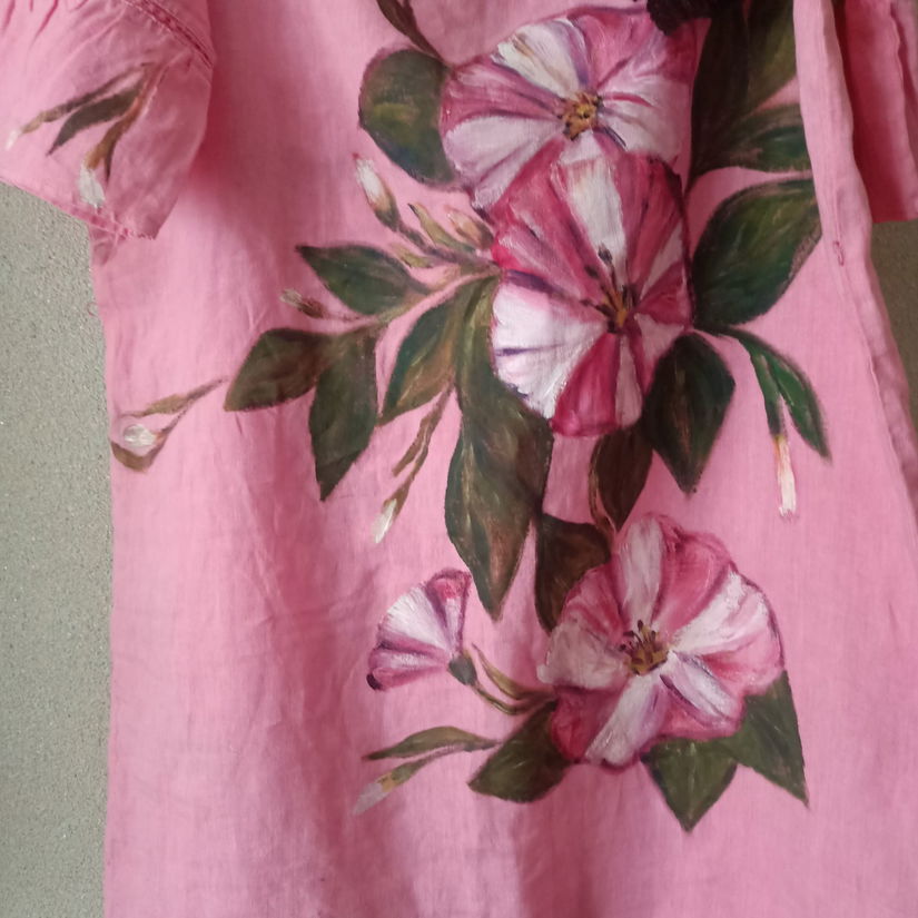 Rochie din in , pictată .
