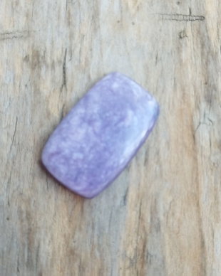 Cacochon charoite, 26x17 mm