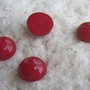 (2 bucati) Cabochon rosu din pasta de coral aprox 8x4 mm