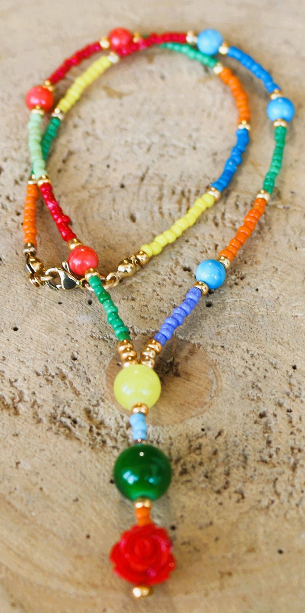 Colier handmade din margele de nisip si sidef