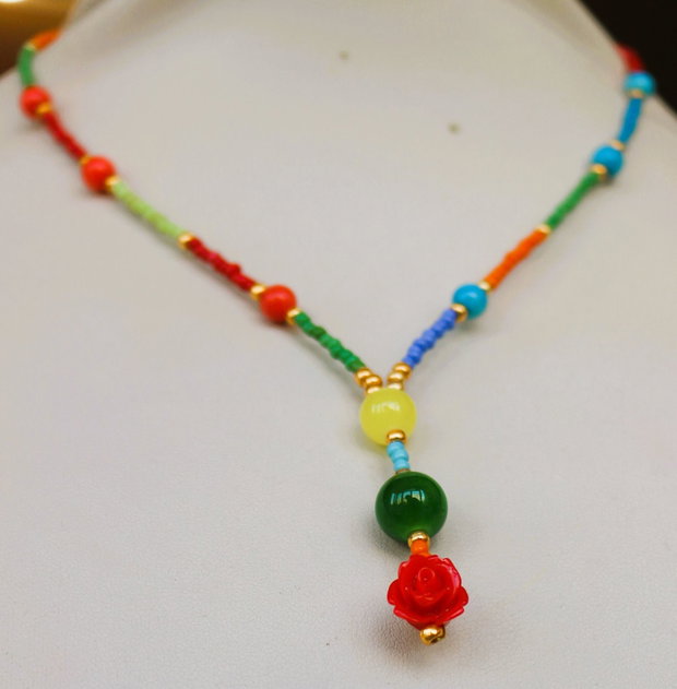 Colier handmade din margele de nisip si sidef