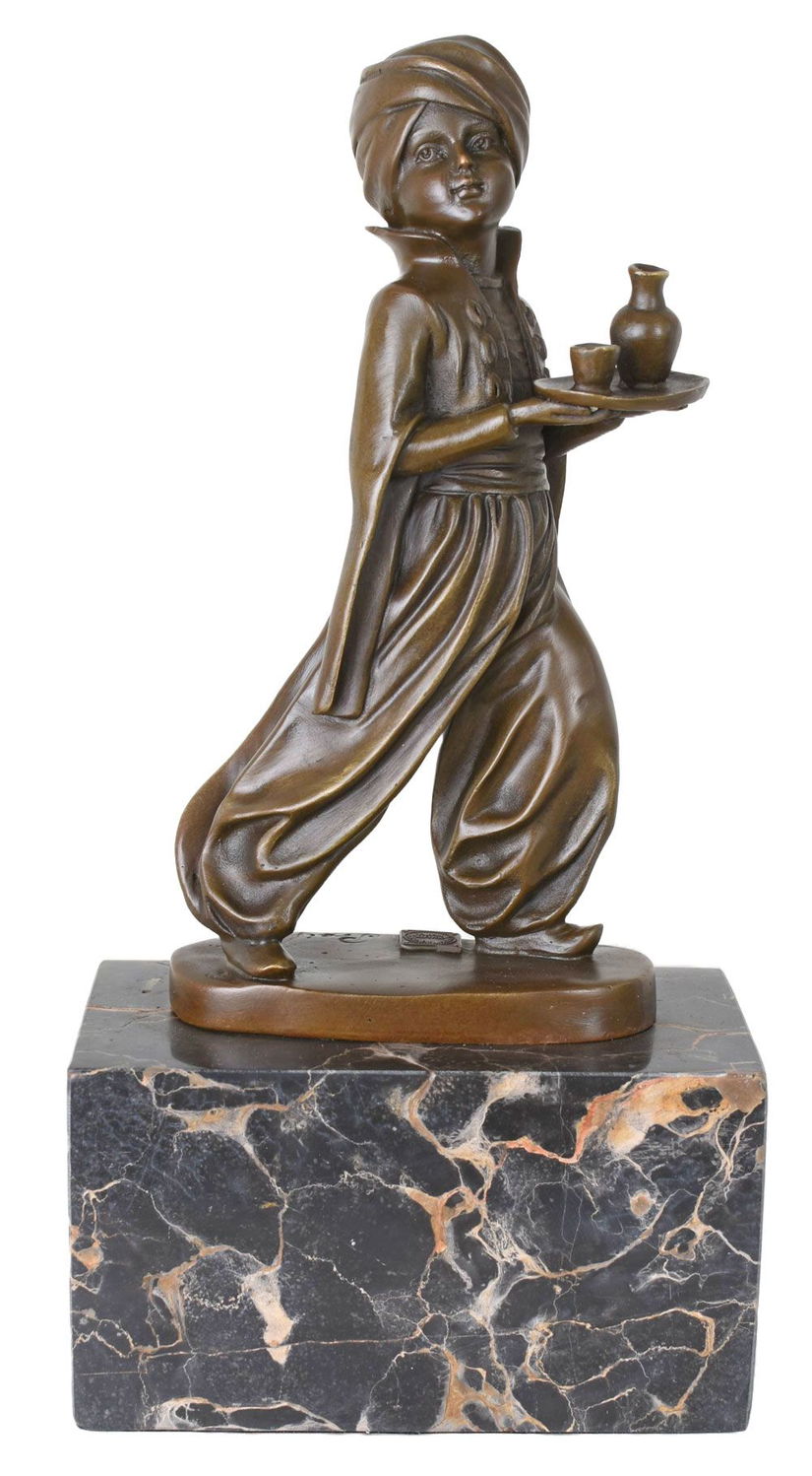 Servitor oriental-statueta din bronz cu soclu din marmura
