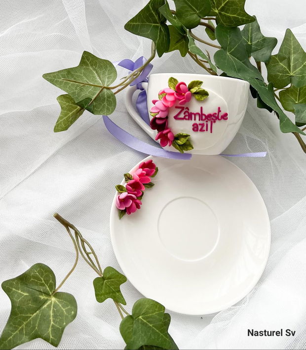 Set (ceasca si farfurie): Flori