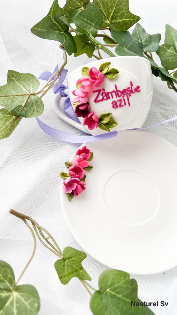 Set (ceasca si farfurie): Flori