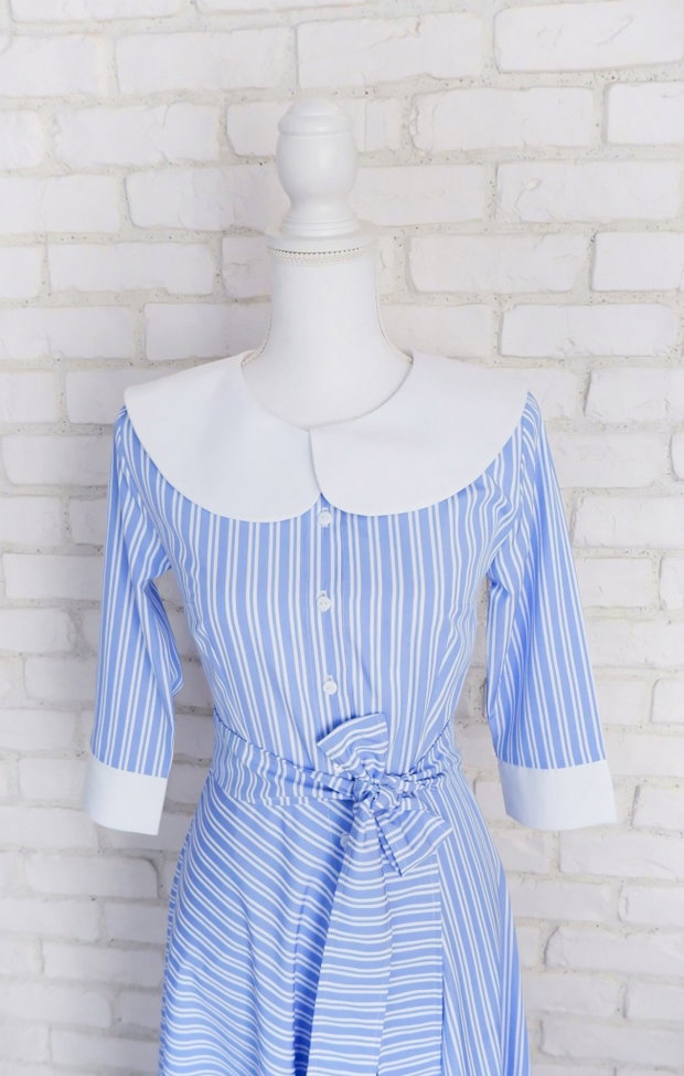 Rochie Camasa Bleu cu Guler Mare Rotund