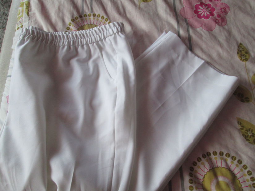 pantaloni albi de vara extralarge