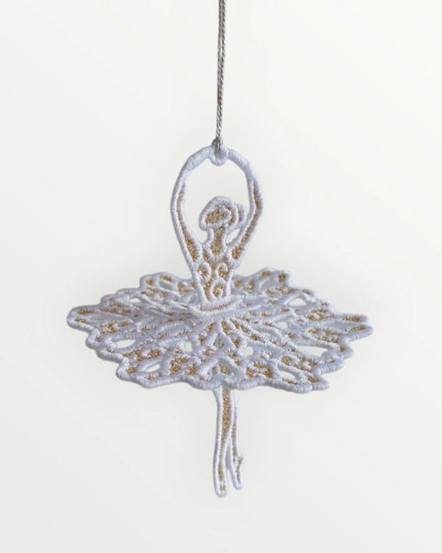 Balerina brodata - Decoratiune suspendabila