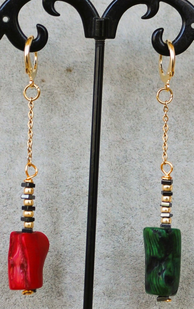 Cercei handmade din placute de hematit,margele myuki si coral