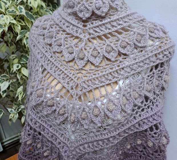 Șal 3D croșetat