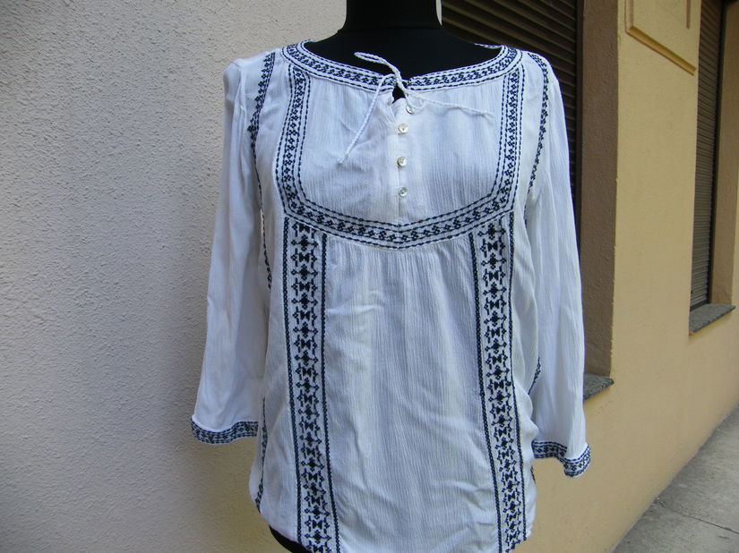 Bluza brodata -creponat