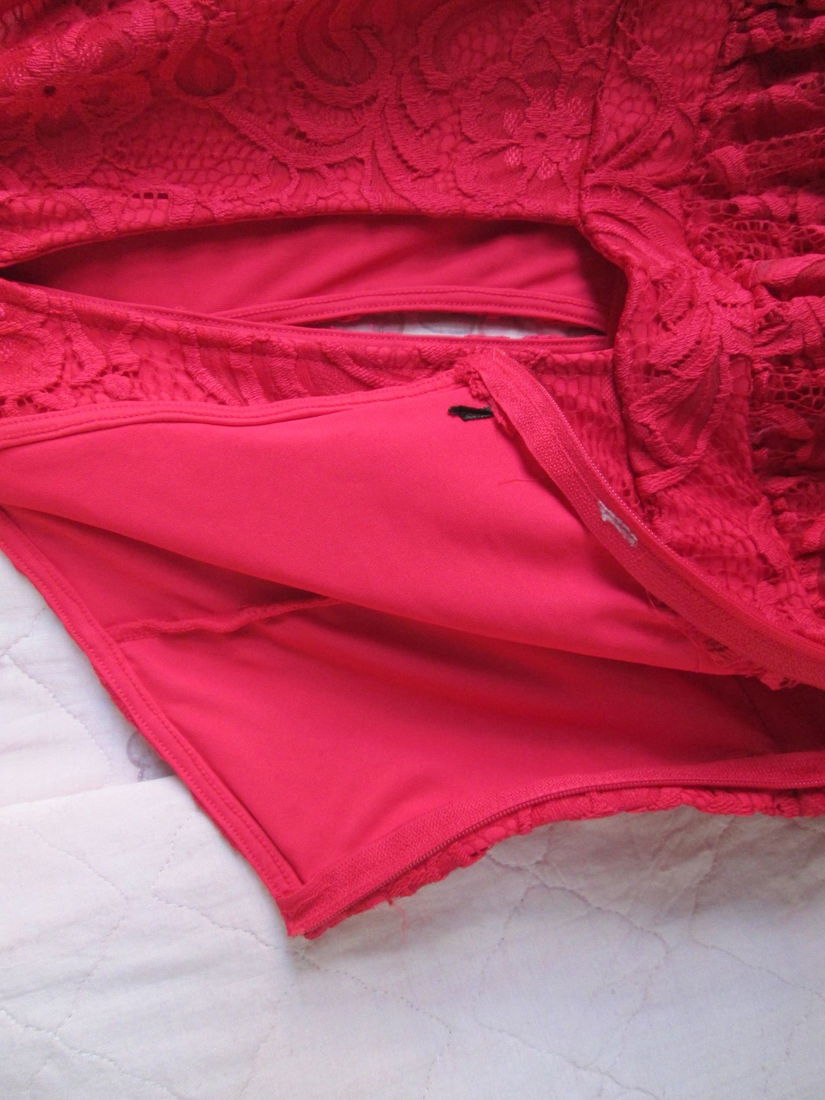 rochie eleganta dantelata H&M 40