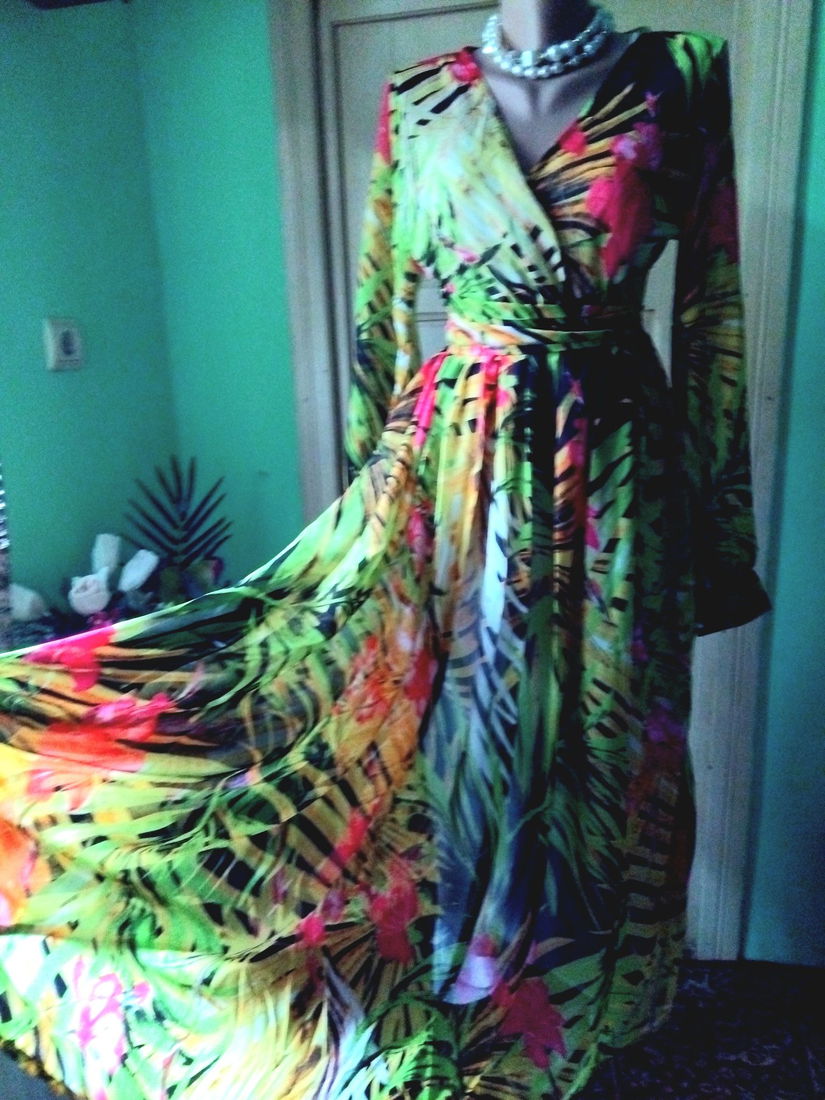 Rochie imprimeu tropical
