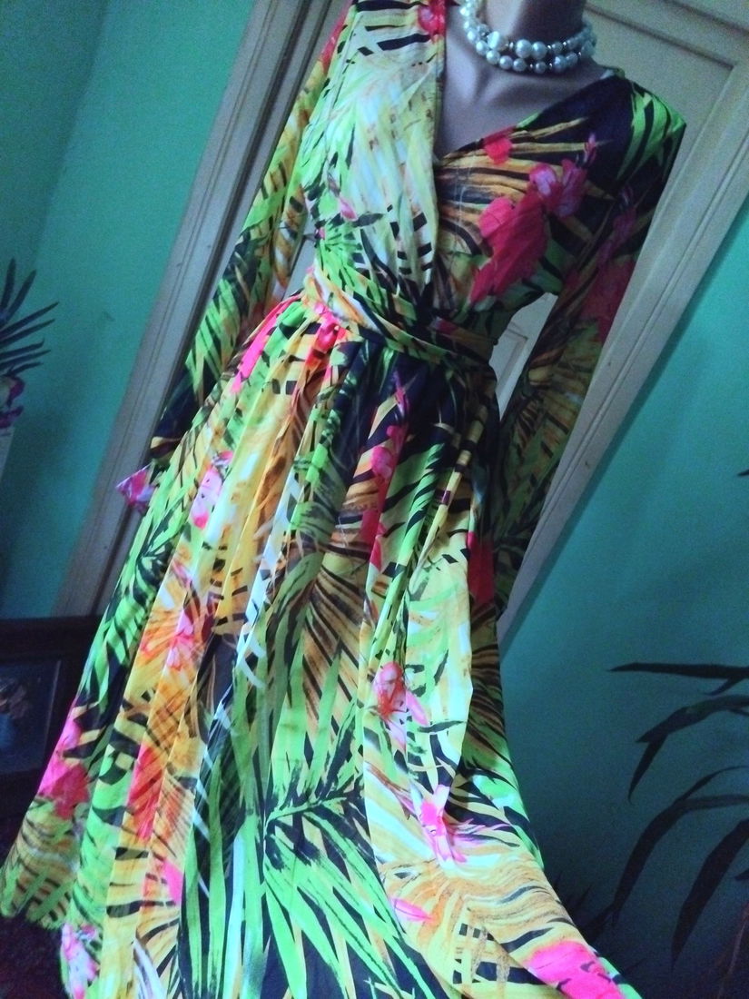 Rochie imprimeu tropical