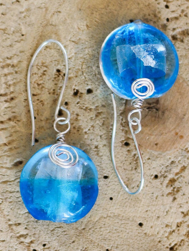Cercei handmade din sarma si margele de murano cu foita de argint