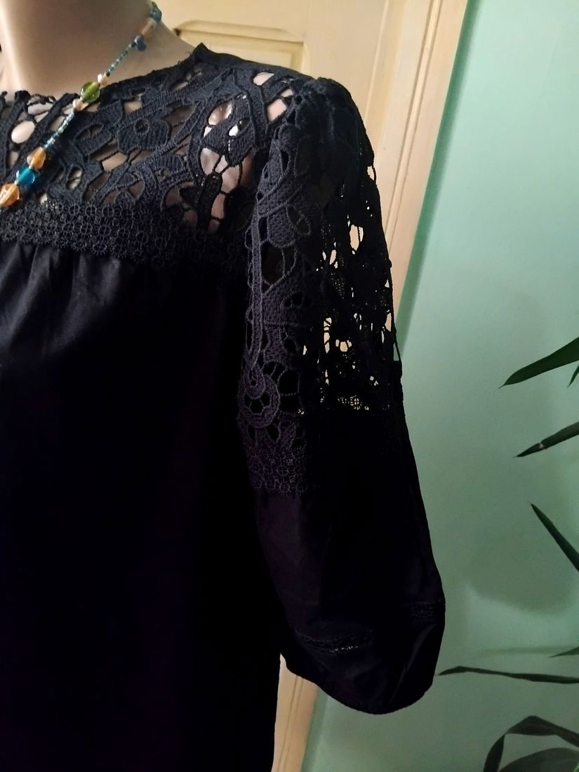 Rochie bumbac negru intens cu broderie masiva