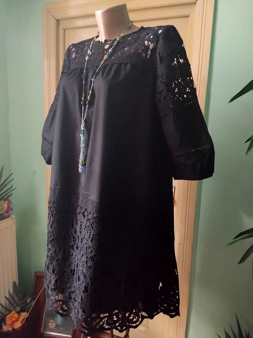 Rochie bumbac negru intens cu broderie masiva
