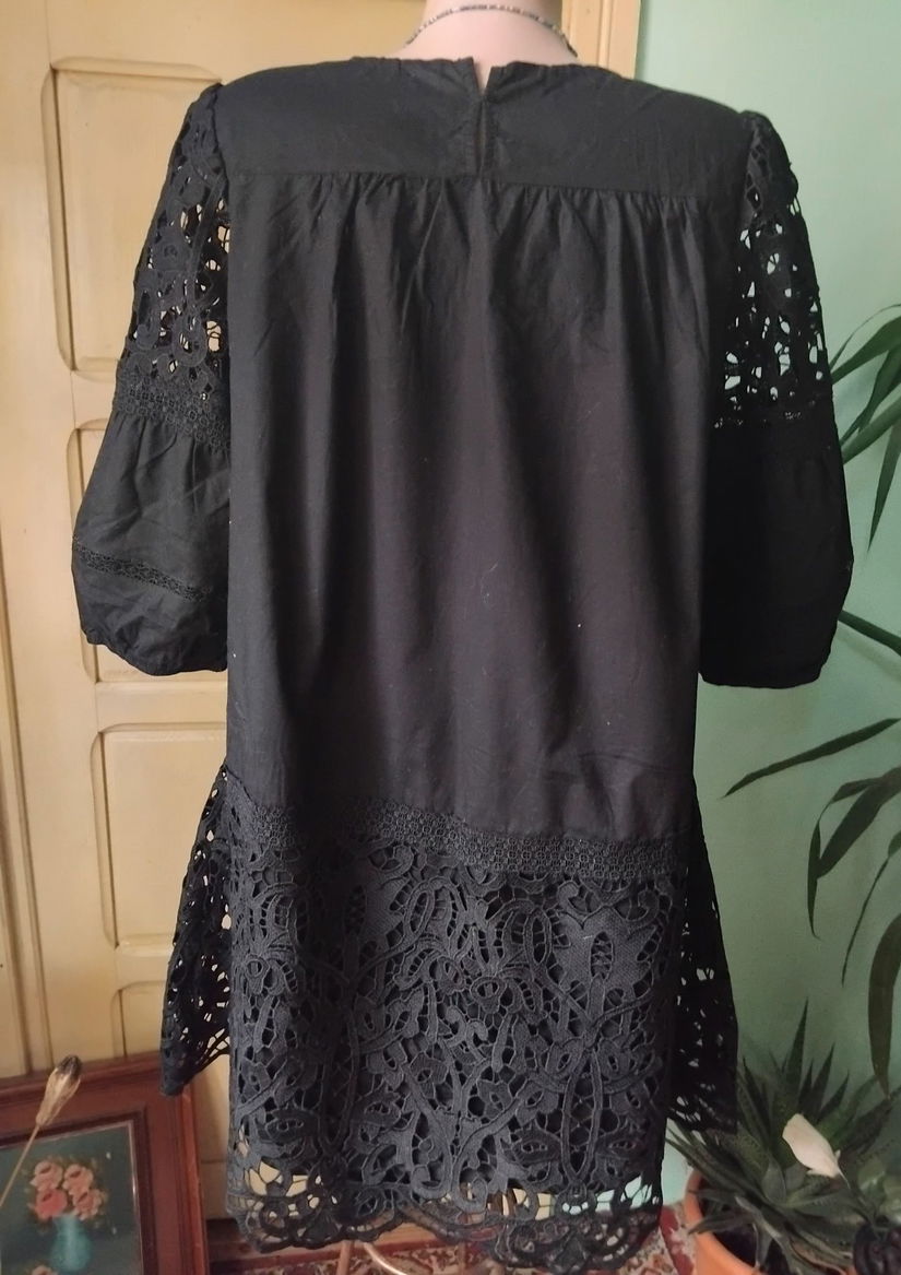 Rochie bumbac negru intens cu broderie masiva