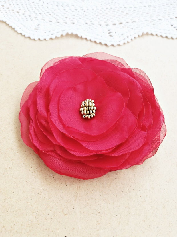Brosa floare rosie 11 cm