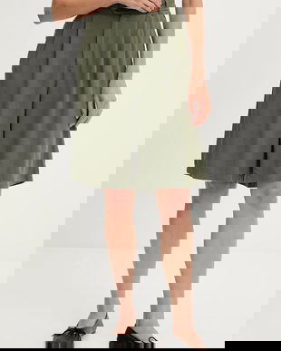 Answear Lab pantaloni scurti din in culoarea verde, neted, high waist